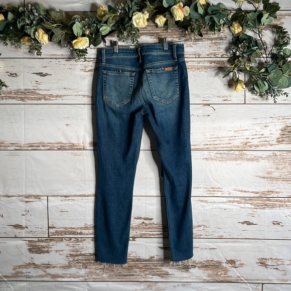 Joe's Women Distressed Jeans Size 27 - Picture 3 of 3